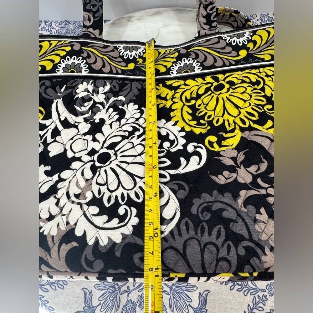 Vera Bradley Floral Tote Bag Black, Yellow, Cream with matching coin purse - Picture 4 of 10